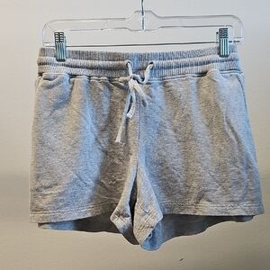 Vineyard Vines Gray Women's Casual Shorts